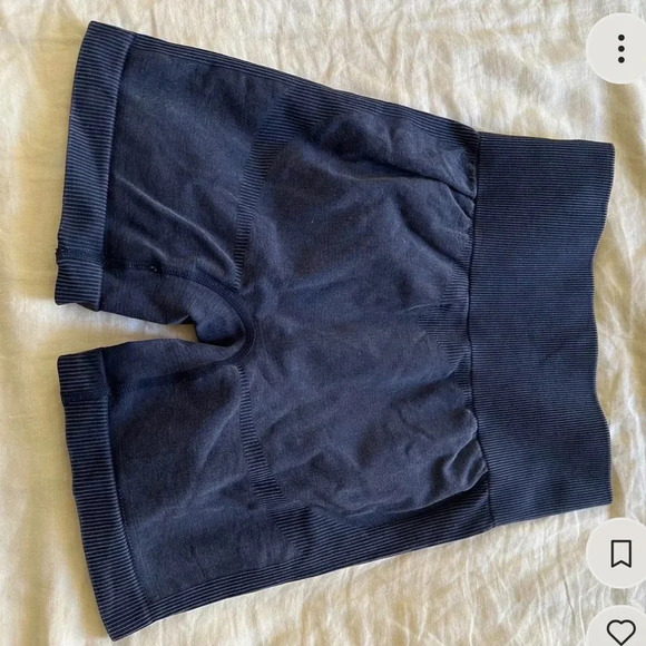 White Fox Boutique Black Shorts - Picture 5 of 8